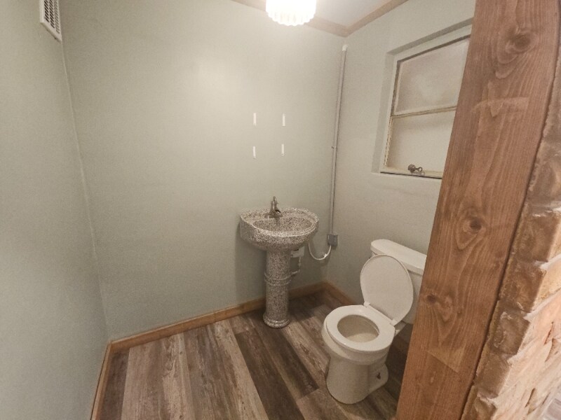 Building Photo - 16195 Highland Dr