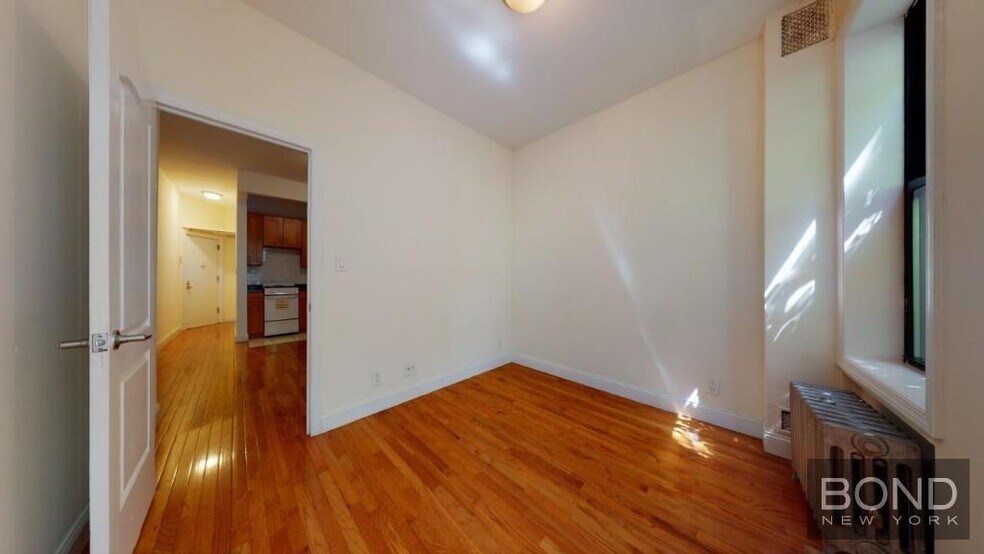 Building Photo - 228 E 36th St