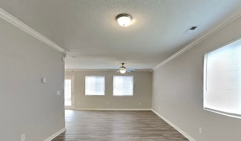 Building Photo - 4 Selsey Ct