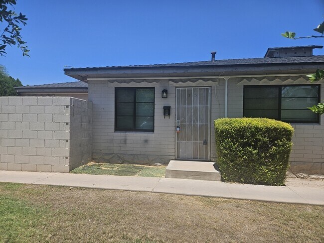 Primary Photo - 315 S Hobson