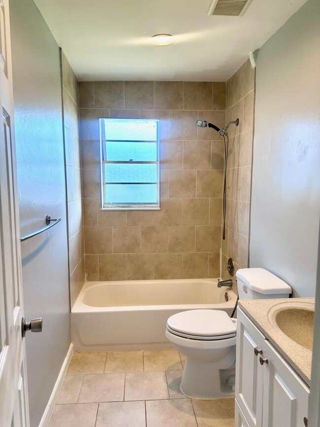 Building Photo - 9326 Sunrise Dr