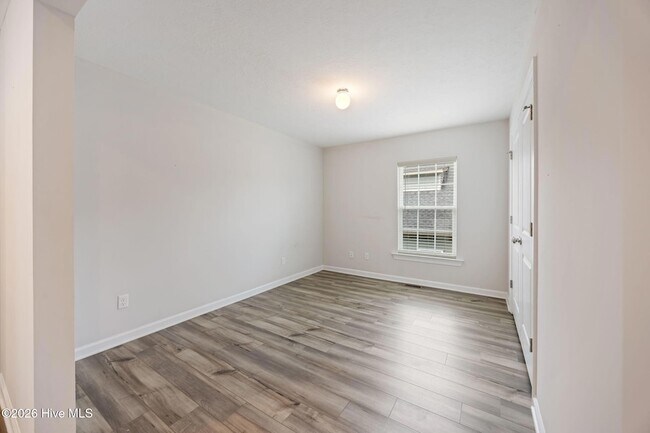 Building Photo - 424 Arrowwood Dr