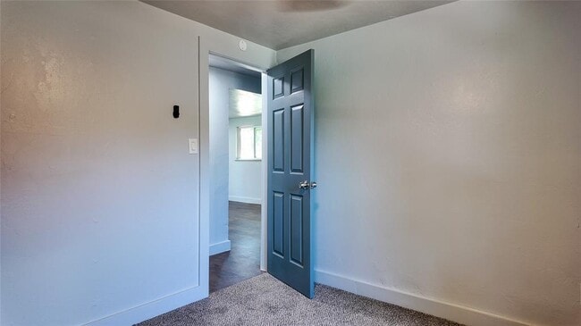 Building Photo - 5717 S Francis Ave