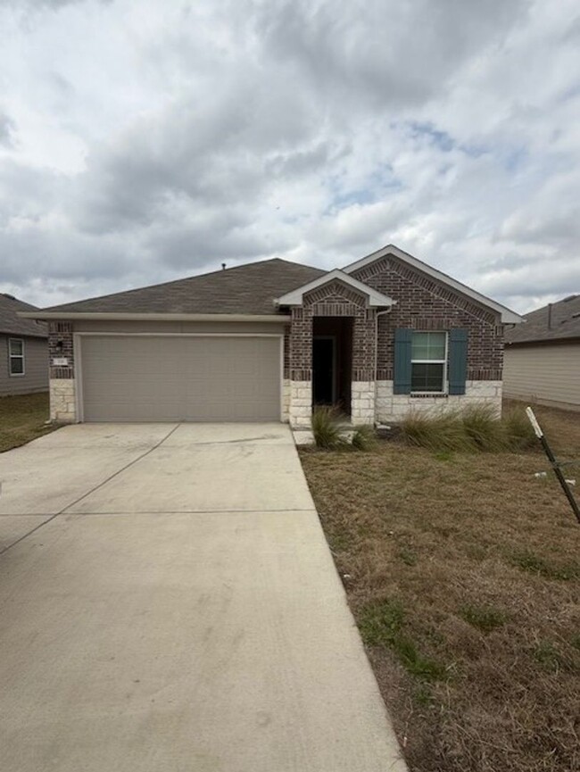 Primary Photo - 4 Bed 2 Bath Home in Cottonwood Creek!