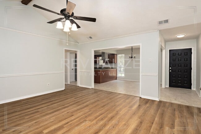 Building Photo - Beautifully Updated 3-Bedroom Home with Granite Kitchen & Sunroom Retreat!