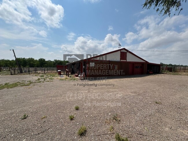 Building Photo - 2401 Overton Rd