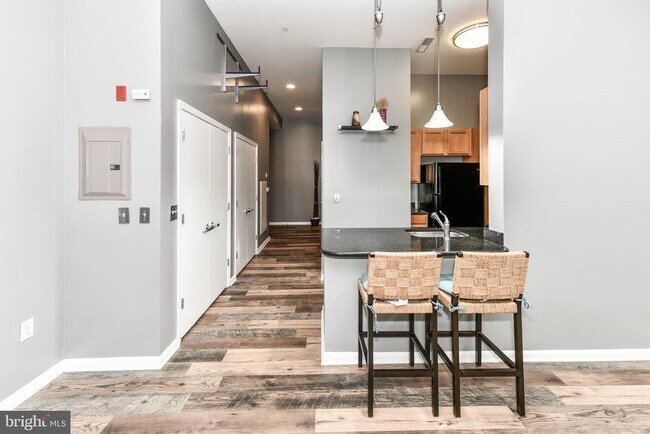Building Photo - 355 I St SW