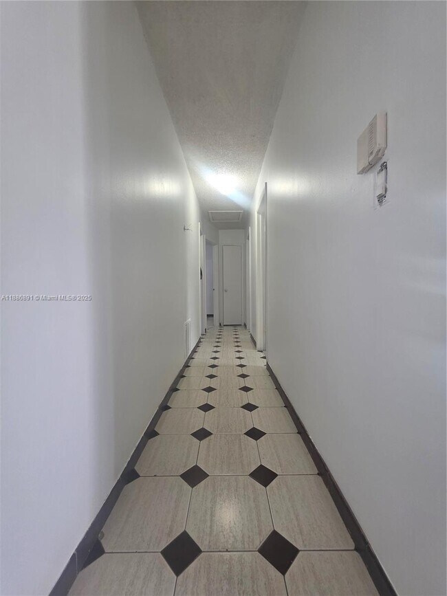Building Photo - 11500 SW 181st Terrace
