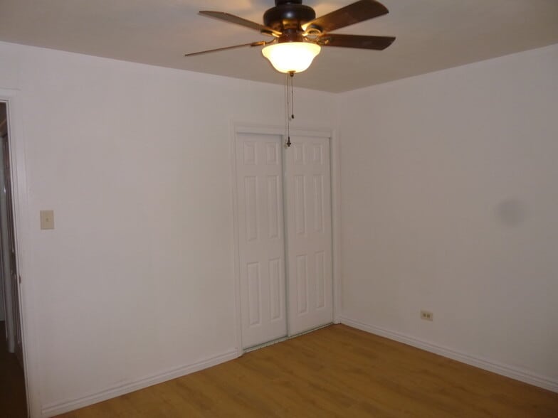 PRIMARY BEDROOM - 720 Miller Ct