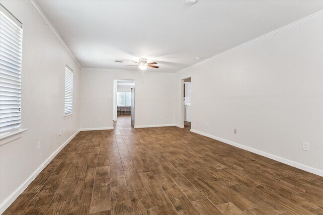Building Photo - 3810 Grennoch Ln