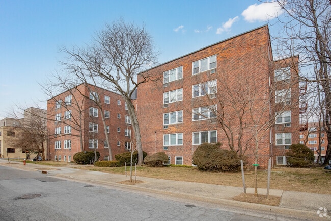 Building Photo - 120 Clinton Ave