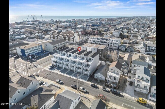 Building Photo - 207 Carteret Ave