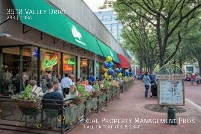 Building Photo - 3518 Valley Dr