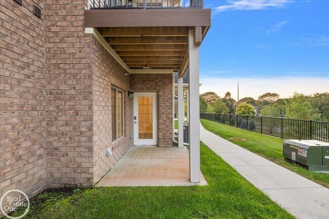 Building Photo - 2850 Barrington Square