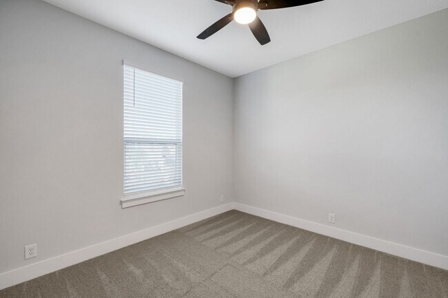 Building Photo - FOUR WEEKS FREE!!!   Brand New Townhome in...