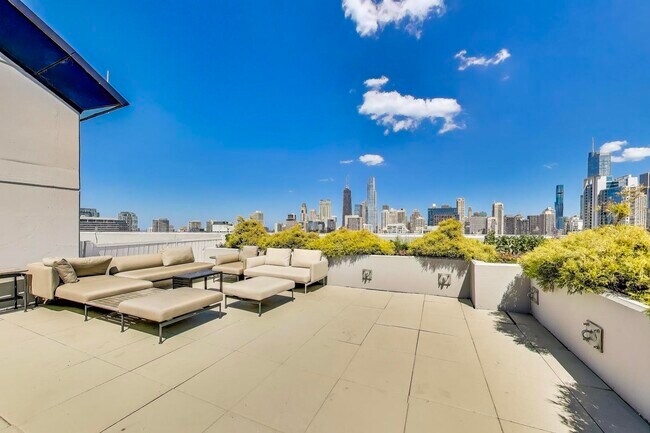 Building Photo - 435 W Erie St