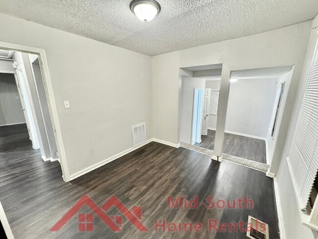 Building Photo - 655 Granada Rd