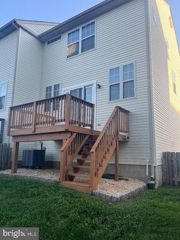 Building Photo - 31 Carrick Ln