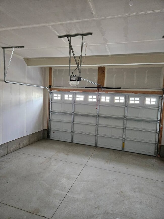 Building Photo - 1029 W Coral Charm Wy