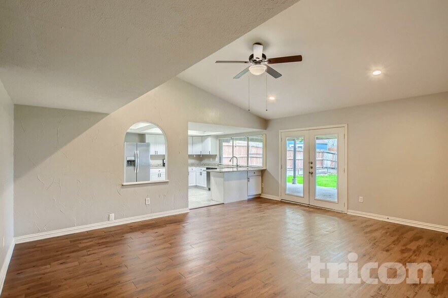Building Photo - 333 Clearfield Dr