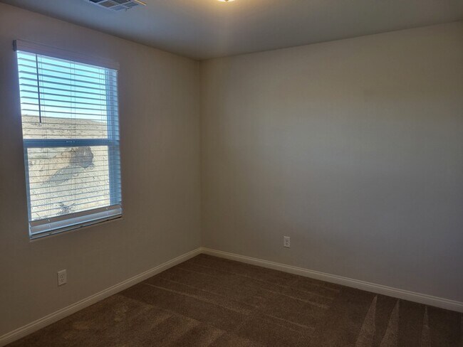 Building Photo - Beautiful 4 Bedroom Home in Southwest Vegas!