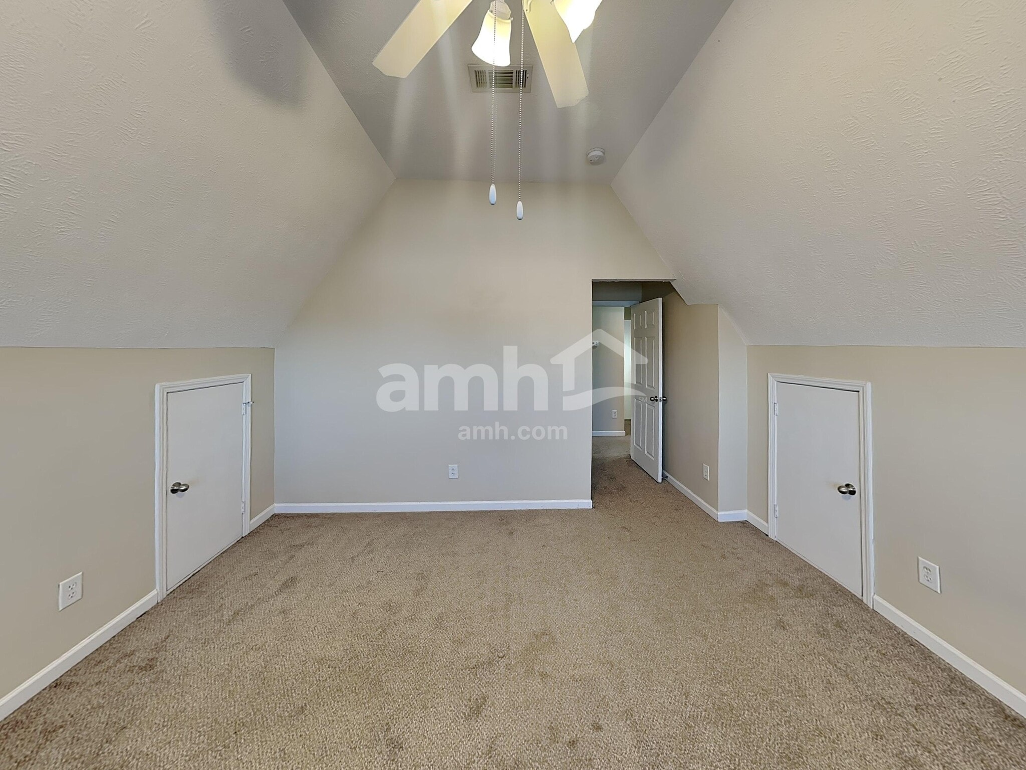 Building Photo - 3304 Monoco Dr