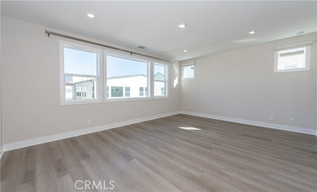 Building Photo - 180 Longden