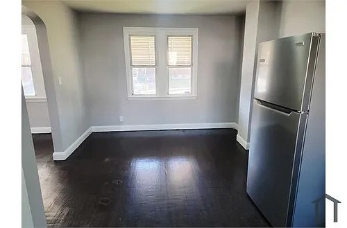 Building Photo - 3 bedroom rehabbed home