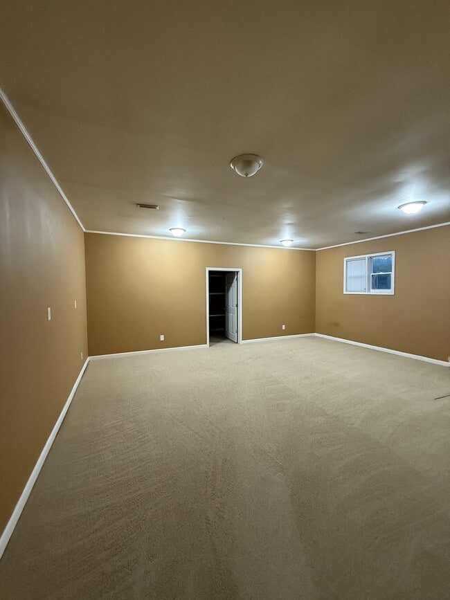 Building Photo - 2366 N Walston Bridge Rd