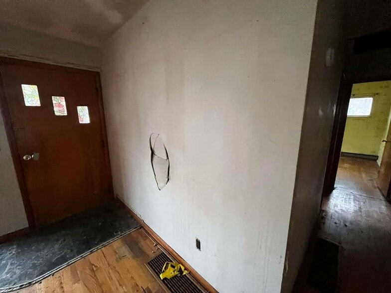 Building Photo - 118 National Ave