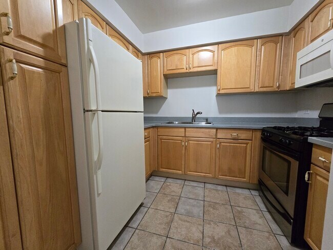 Building Photo - 1301 N Harlem Ave