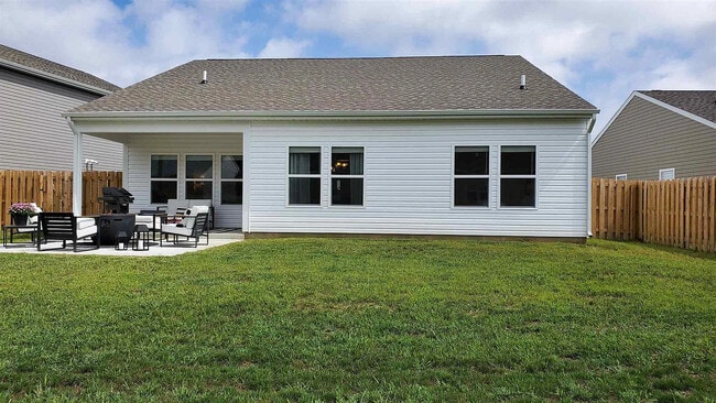 Building Photo - 2922 Poinciana Dr