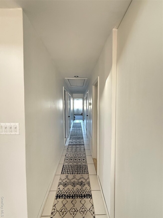 Building Photo - 32 Suffolk Rd