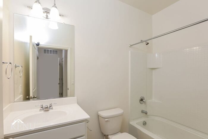 Building Photo - 35327 W San Capistrano Ave