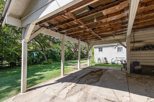 Building Photo - 6032 Marquita Ave