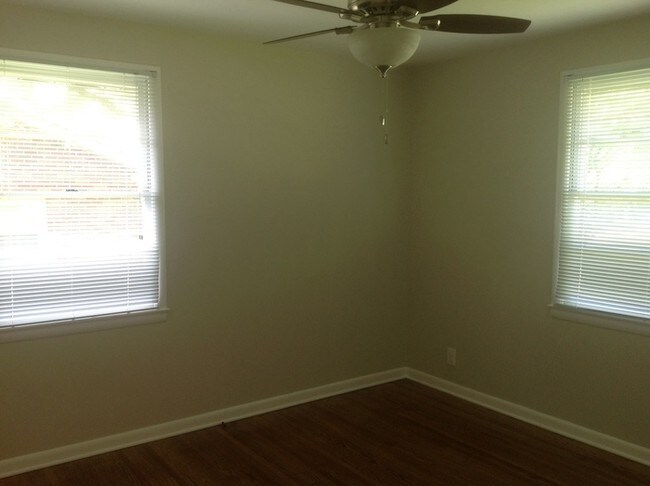 Building Photo - Glengarry Area-Nashville