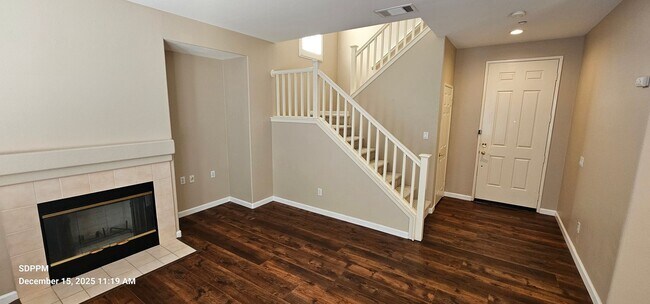 Building Photo - 4S RANCH / SAN DIEGO - Nice 3 Bedroom / 2.5 Bath House  AVAILABLE NOW!!