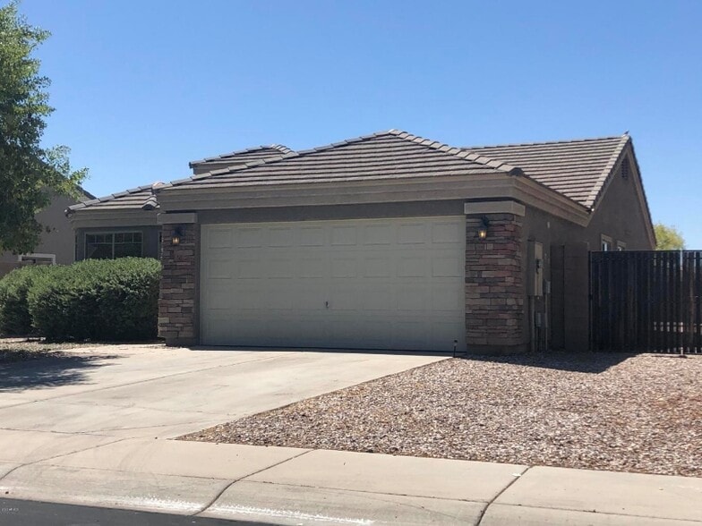 Building Photo - 743 E Wolf Hollow Dr