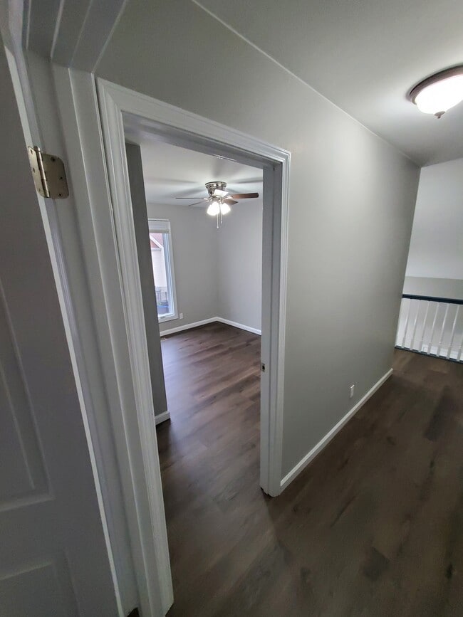 Building Photo - 12 Pebble Ct