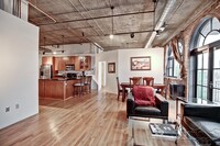 Building Photo - Heart of Buckhead Loft