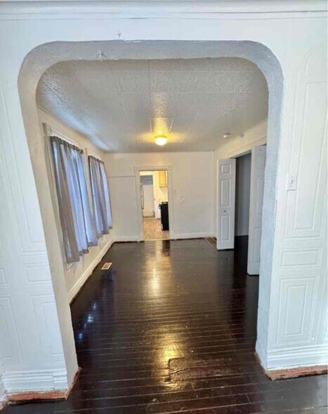 Building Photo - 1217 Taylor Ave