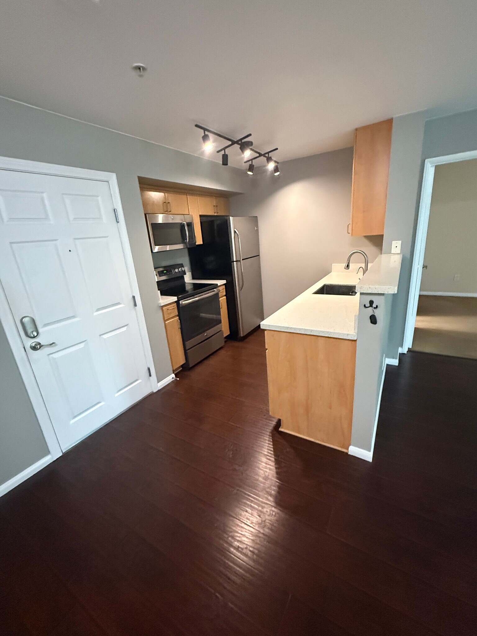 Building Photo - 1435 India St