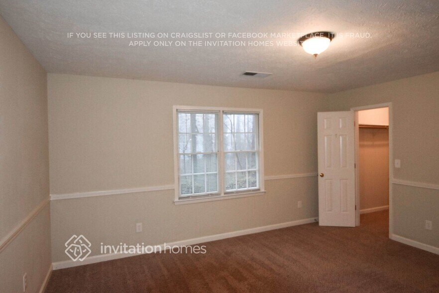 Building Photo - 450 Leigh Kay Dr