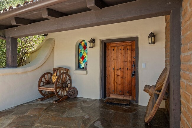 Building Photo - This Beautiful Hacienda Style Home combine...