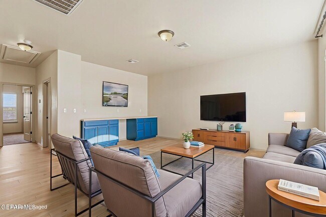 Building Photo - 3144 Hidden Creek Dr