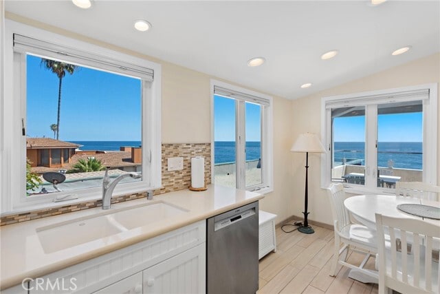 Building Photo - 1059 Gaviota Dr