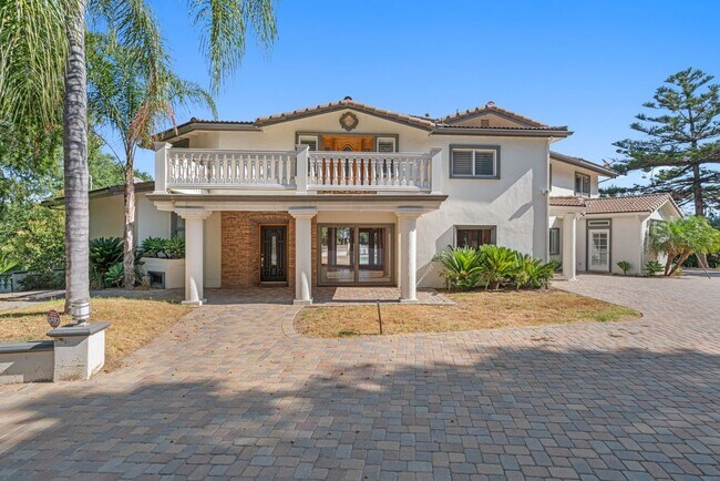 Building Photo - 3200 Oakley Dr