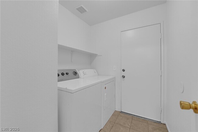 Building Photo - 833 Camden Yard Ct