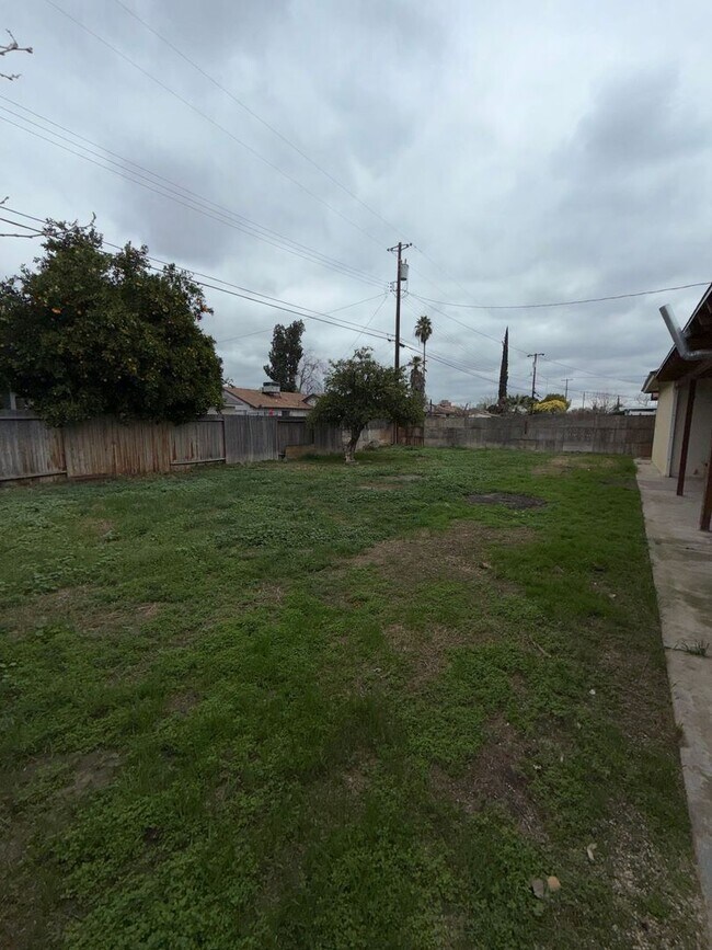 Building Photo - 3-Bedroom Home with Covered Patio, 2-Car Garage & Large Driveway