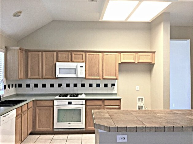 Building Photo - 4725 Magna Carta Blvd
